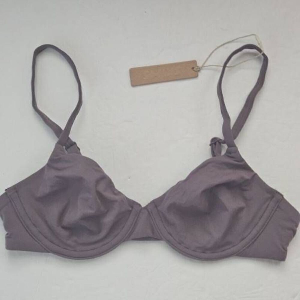 ‎SKIMS UNDERWIRE BRA NWT